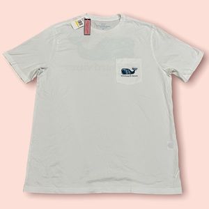 Vineyard Vine Mens White Pocket Tee (Tropical Flower Whale)